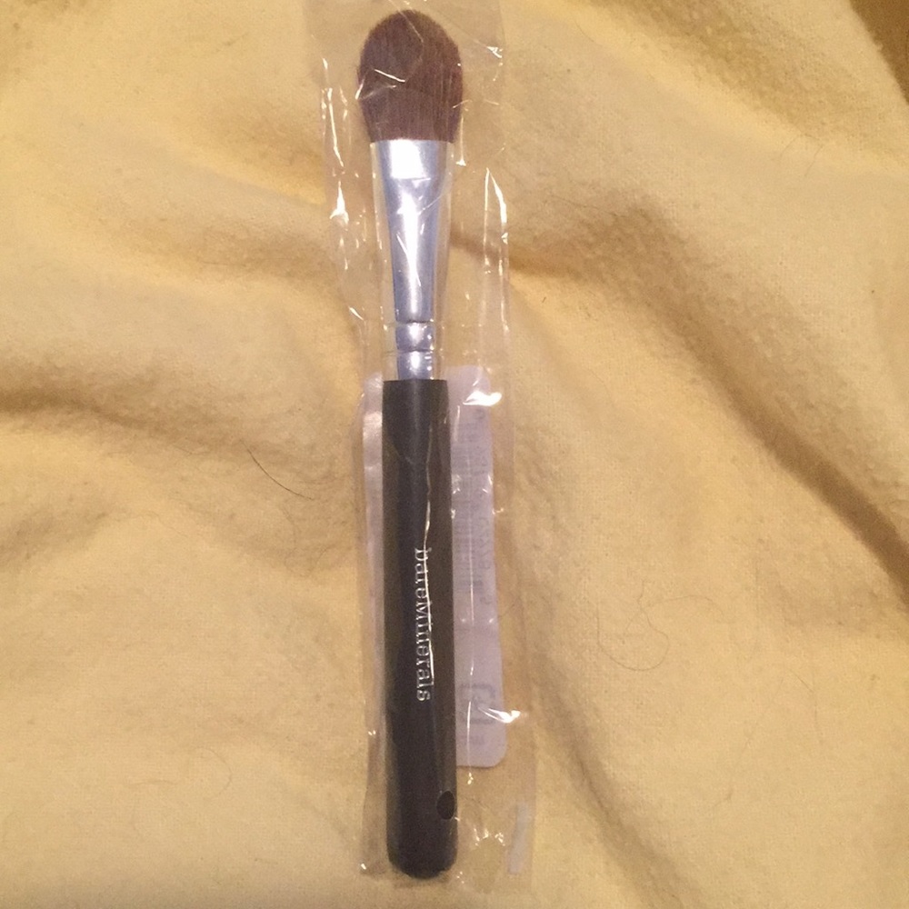 bareMinerals brush